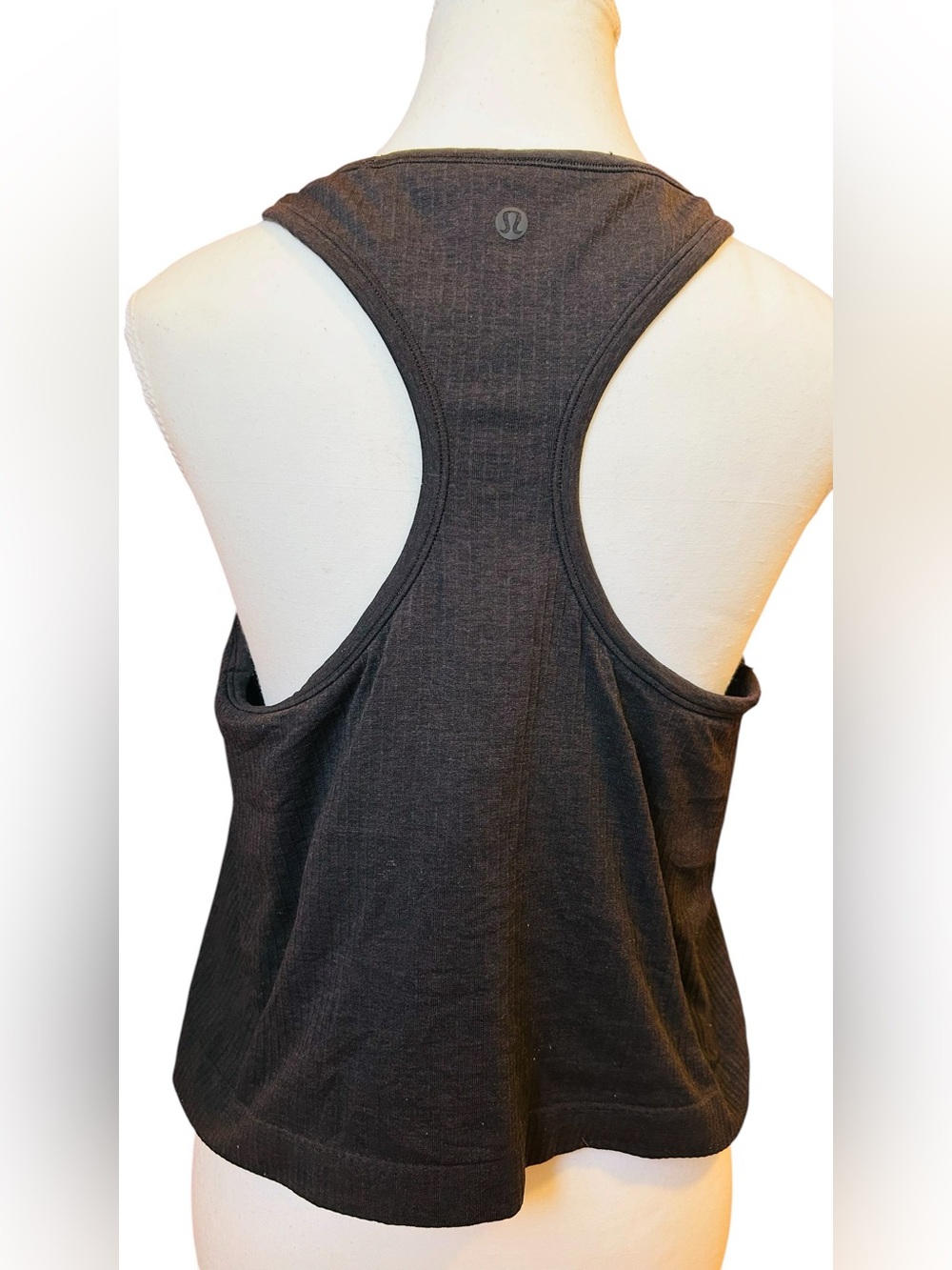 Lululemon Athletica Ebb to Street Cropped Racerback Tank Top size 12